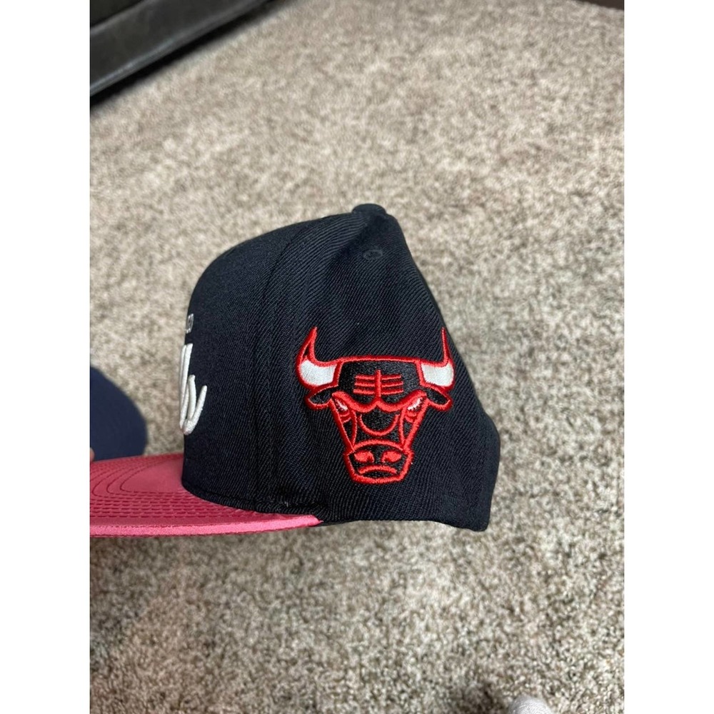 Chicago Bulls Script Hat bundle - Picture 3 of 8